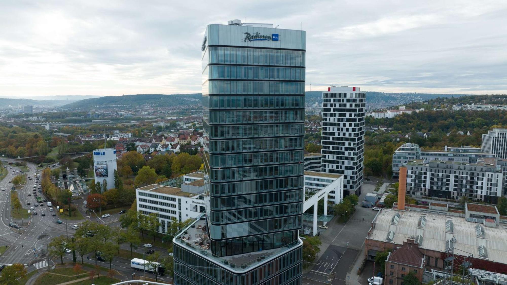 Radisson Blu Hotel At Porsche Design Tower Stuttgart Exterior photo