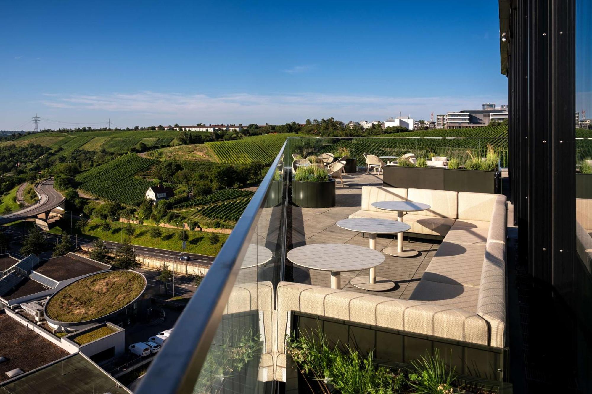 Radisson Blu Hotel At Porsche Design Tower Stuttgart Exterior photo