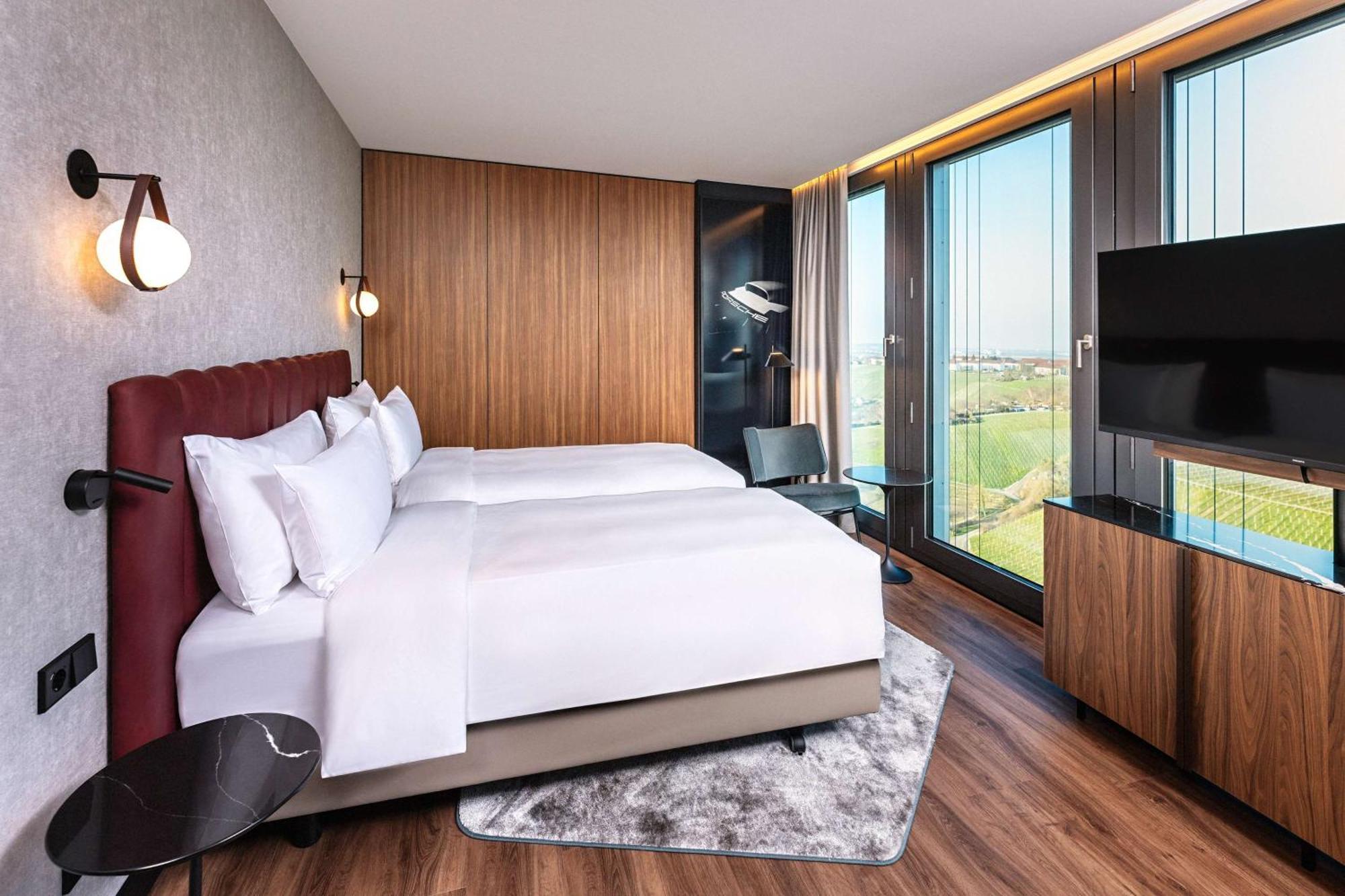 Radisson Blu Hotel At Porsche Design Tower Stuttgart Exterior photo