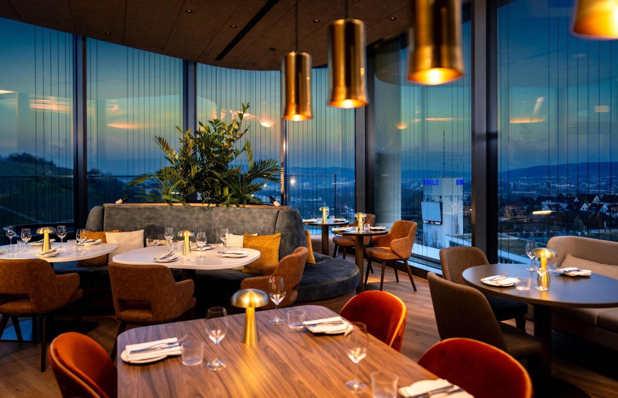 Radisson Blu Hotel At Porsche Design Tower Stuttgart Exterior photo