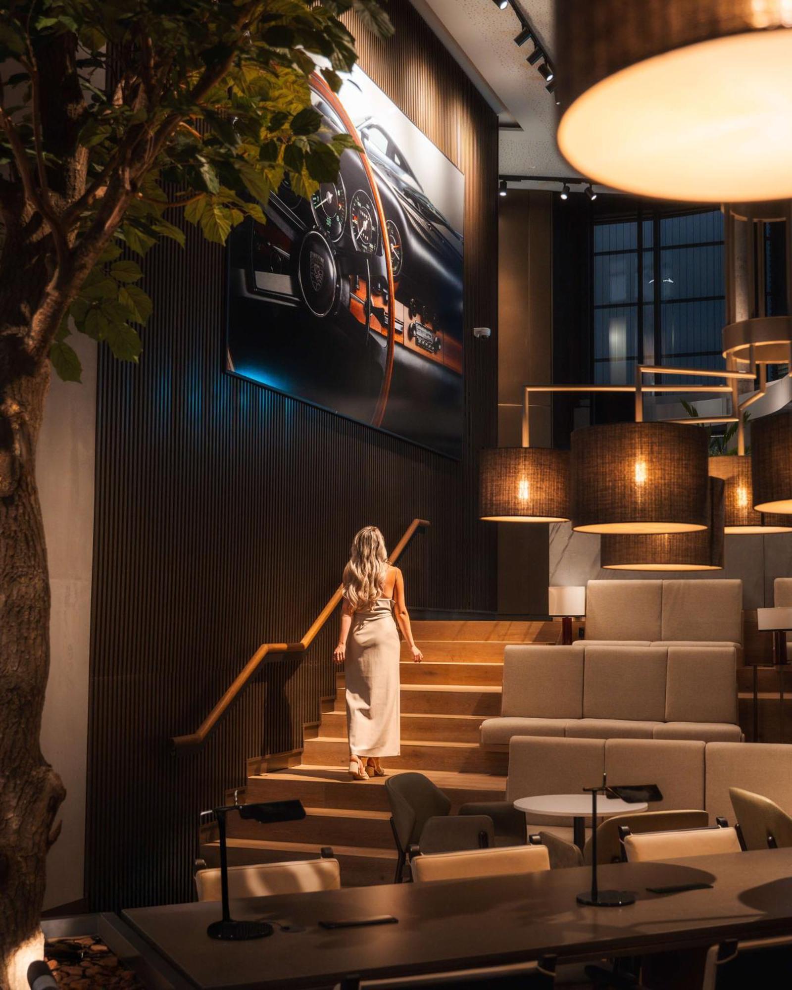 Radisson Blu Hotel At Porsche Design Tower Stuttgart Exterior photo