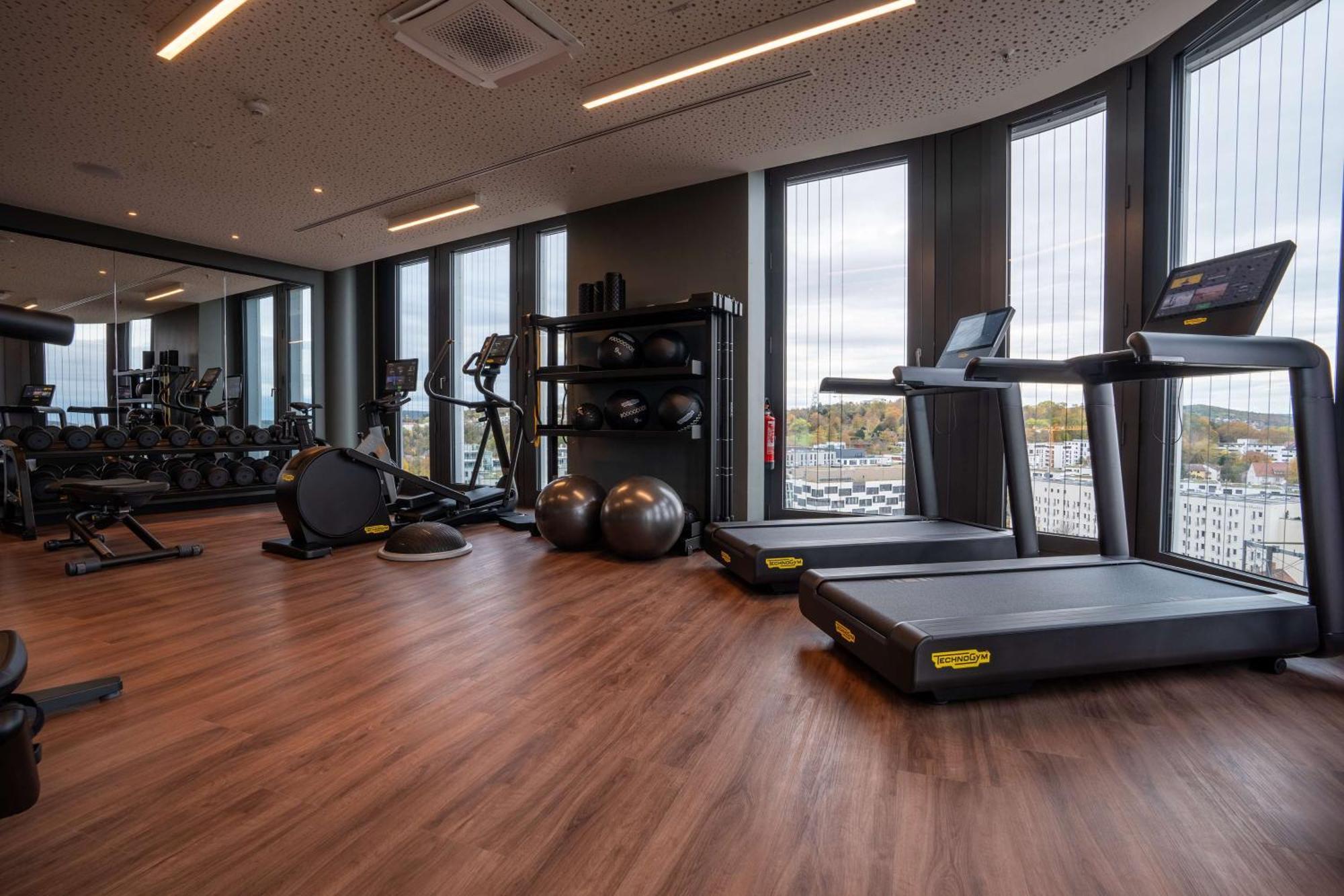 Radisson Blu Hotel At Porsche Design Tower Stuttgart Exterior photo